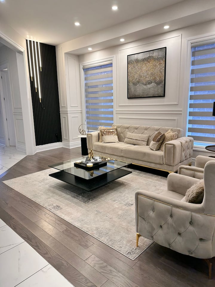 Luxurious Home Halton Hills - Brampton