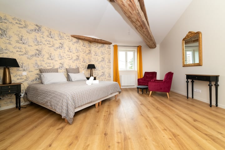 Master-Suite mit Dusche und WC