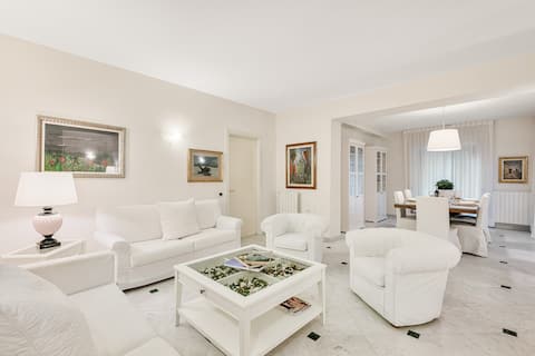 Classic 3 Suites on sea (Marmo di Carrara design)