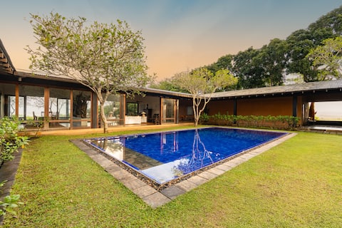 Private Villa in Mirissa 4BR - Pool & Garden