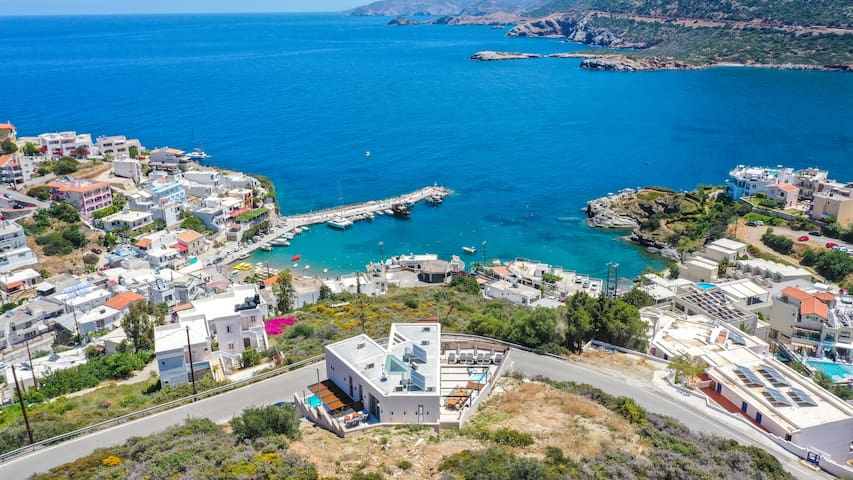 Sun Bliss Villa, wrapped in blue gallery image 2