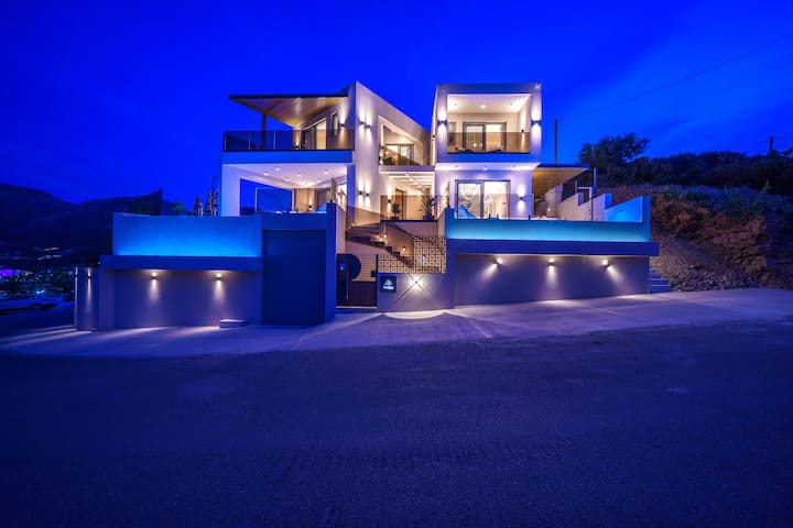 Sun Bliss Villa, wrapped in blue gallery image 5