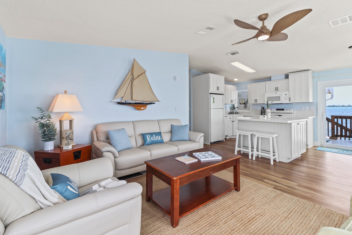 Popular Airbnb listing: Oceanfront Cottage with Open Water Views in Cudjoe Key