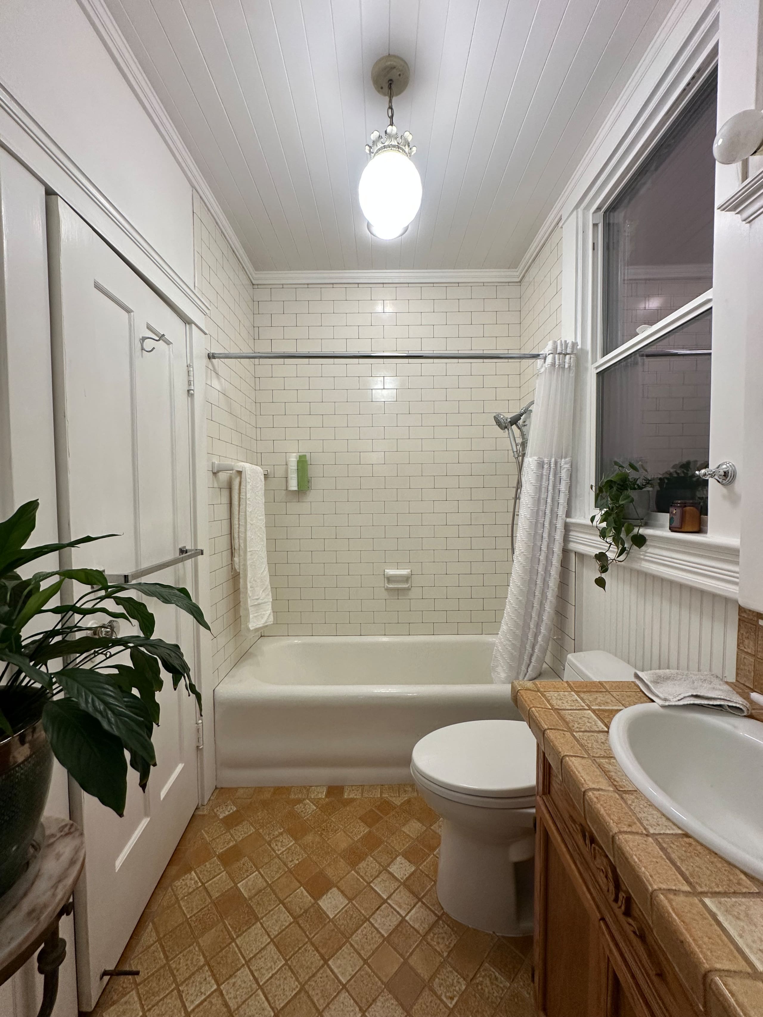 2 Bed Urban Oasis - Image 7