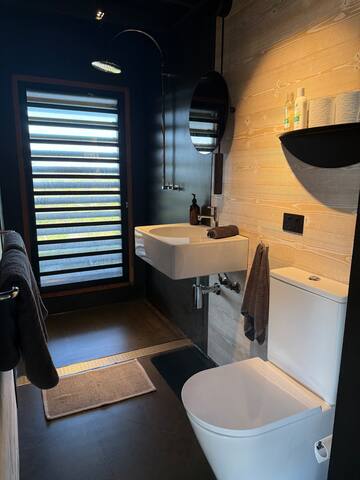 Admirals Cabin gallery image 5