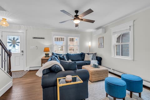 2Blocks 2Beach | Free Coffee | Linens+Towels | AC