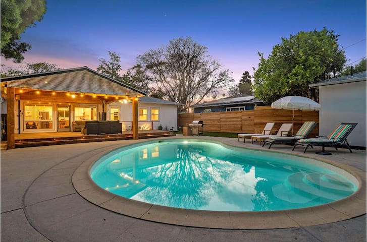 Lake Balboa Hideaway