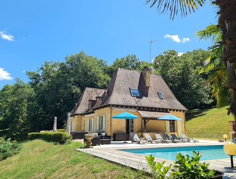 Lavayre - private pool, garden and 5* view