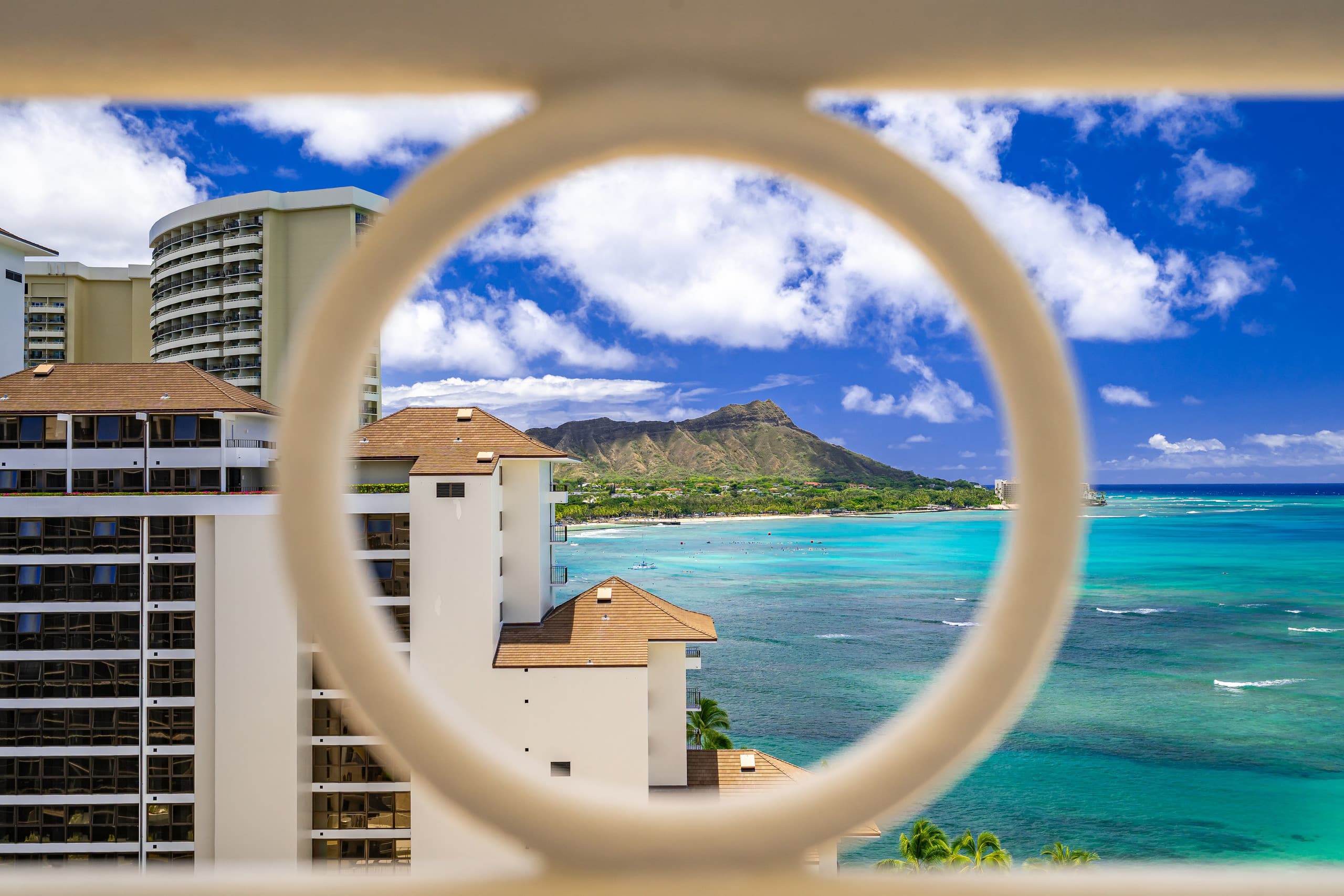 Condo in Honolulu · ★4.95 · Studio · 1 bed · 1 private bath - Image 11