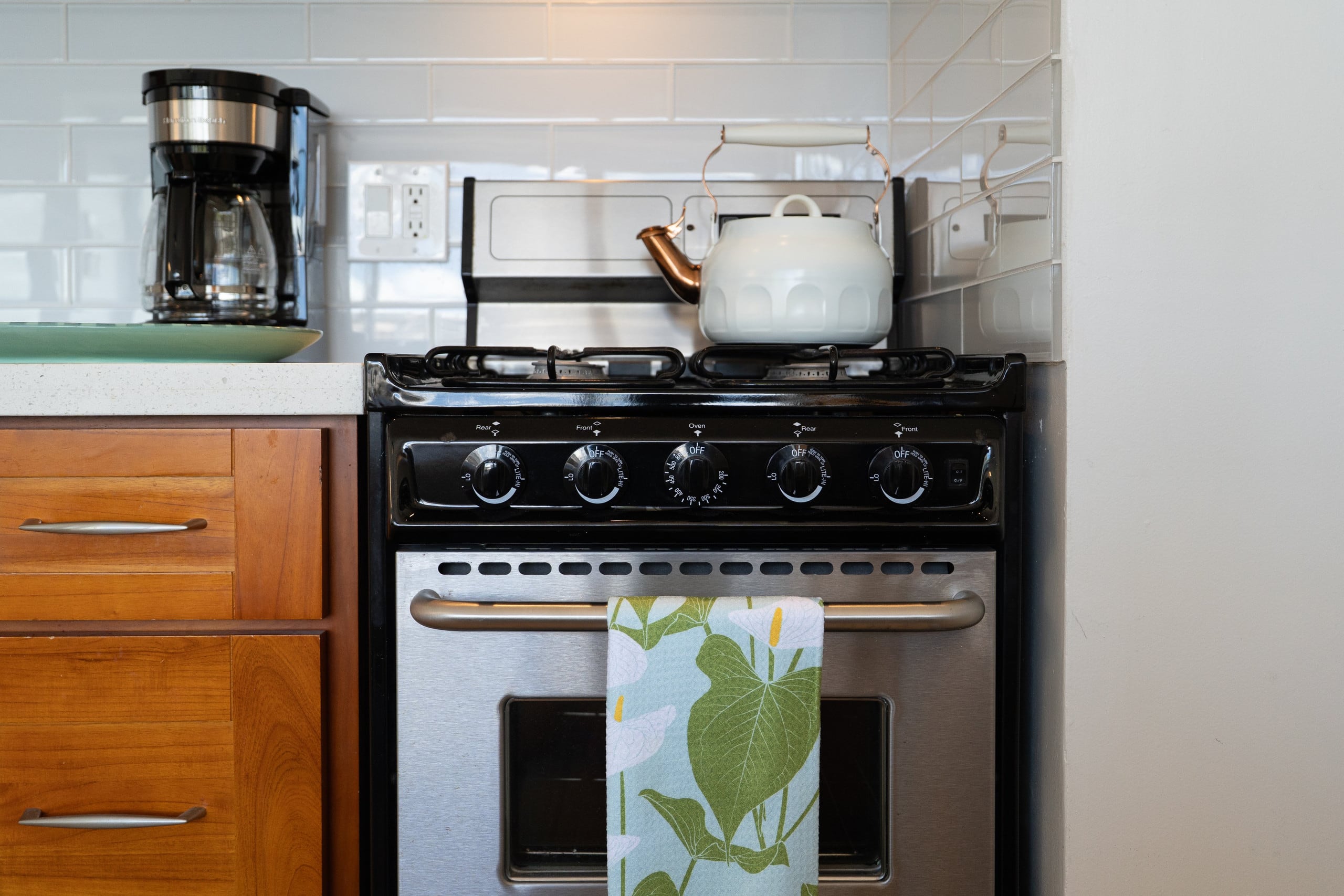 Condo in Honolulu · ★4.95 · Studio · 1 bed · 1 private bath - Image 15