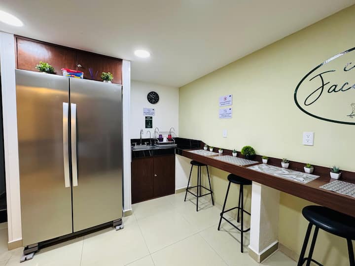 Jacaranda Business Lodge | 7 Suites/cowork/terrace - Irapuato