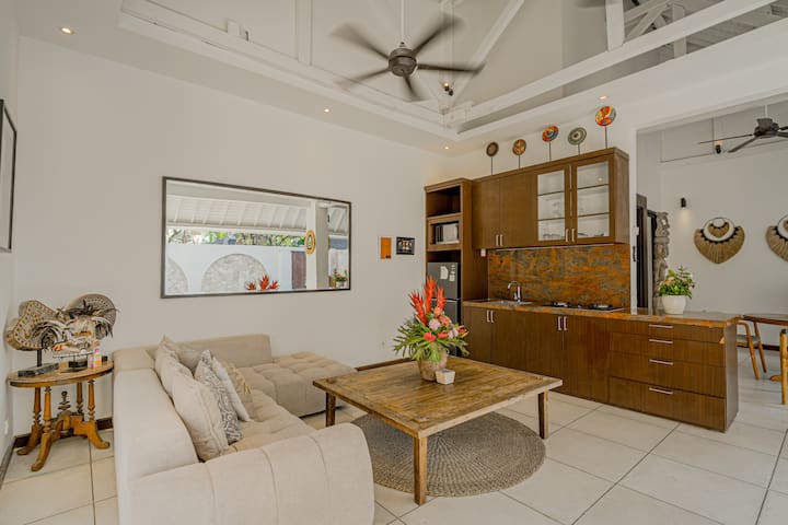 2br Beach Villa In Seminyak | Floating Breakfast - Seminyak