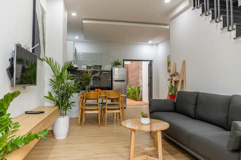 New Hana House Homestay's My Khe Beach with 2 BR