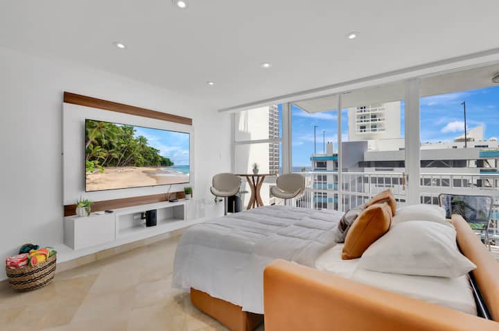 *New* Ocean View Suite / Pool / Parking - Puerto Rico