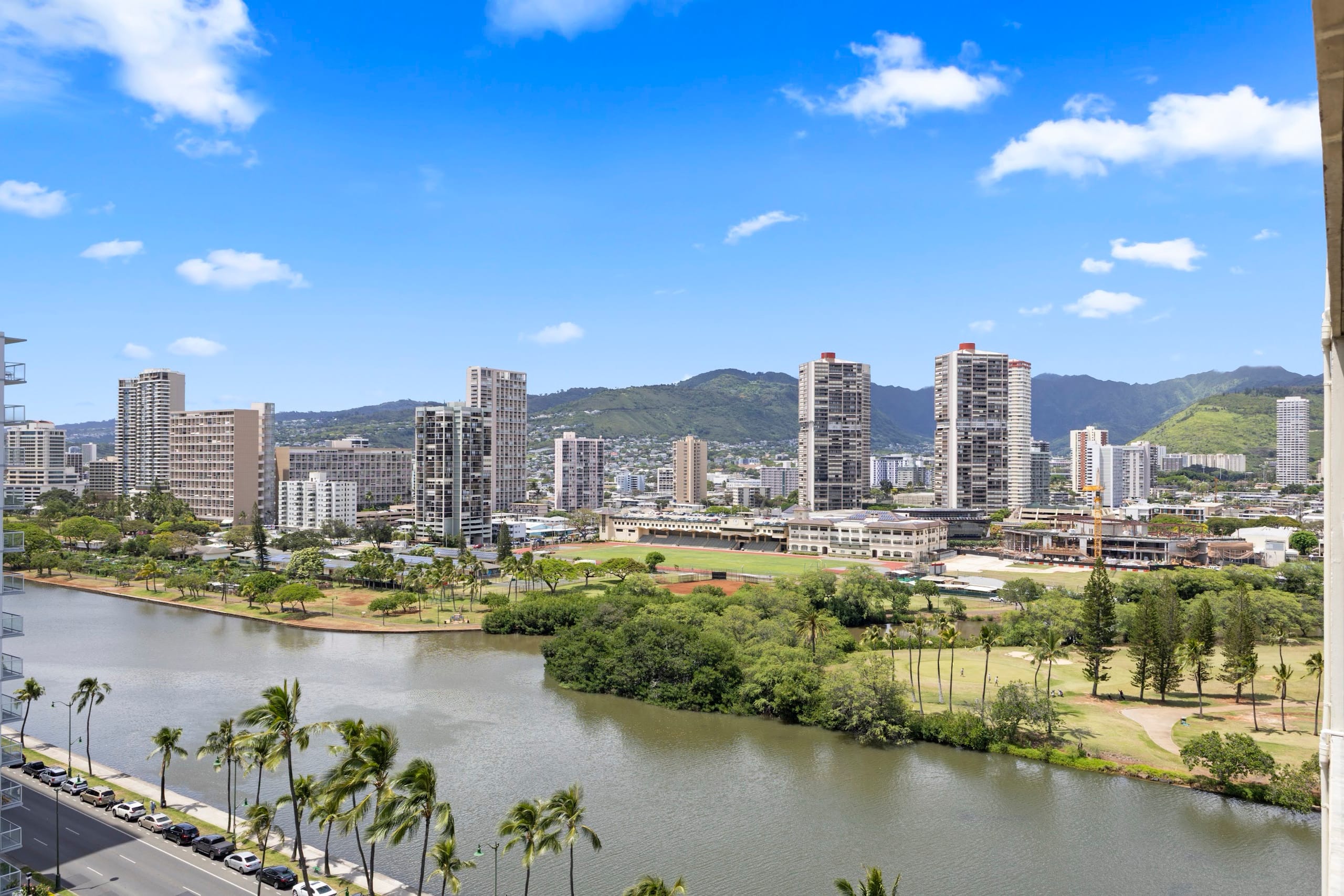 17F-Chic & Modern Studio w/2 Queens-Waikiki Beach~ - Image 22