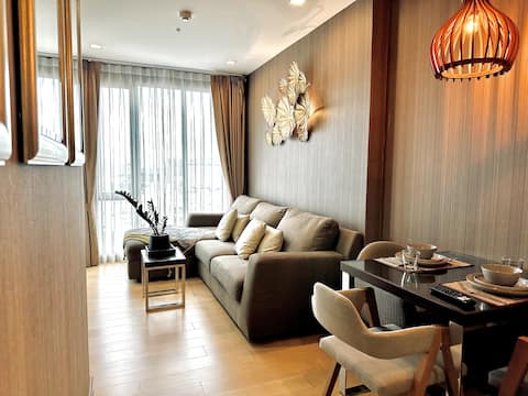 Luxury Lanna High Rise Suite City Center Night MKT