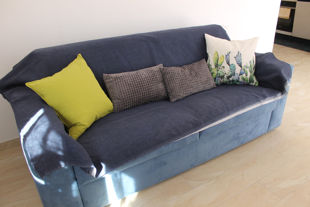 Popular Airbnb listing: Petite Lilly, near downtown. in Riva Del Garda