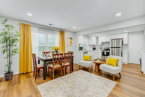 Top performing Airbnb: Golden Nest Super Close To Benz Stadium & Aquarium in Hunter Hills