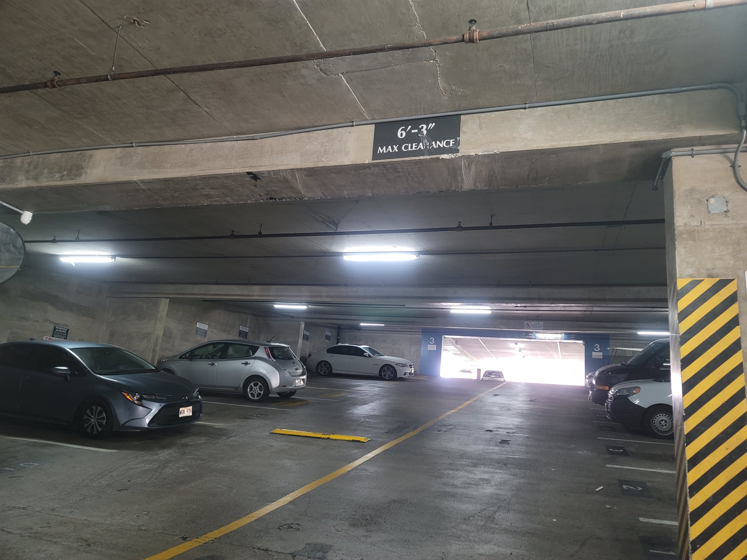 2BR+Den Ocean View Free Parking - Image 15