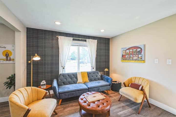 Walk To Notre Dame & Eddy St• Game Room • Porch - South Bend, IN