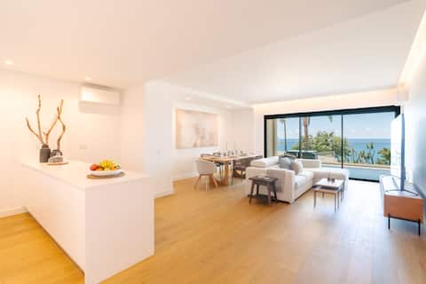 Top Airbnb: Oceanfront | Direct Beach Elevator | Infinity Pool in São Martinho