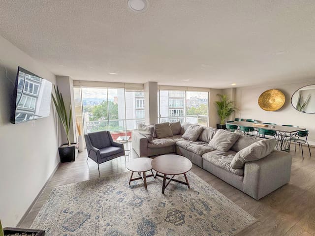Large Prime Polanco penthouse w/ 5BR, Sleeps 16!