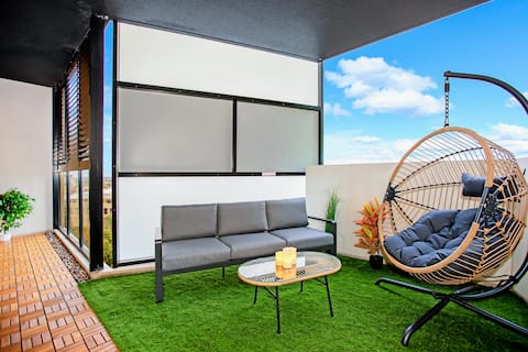 Jack's Citylight Retreat with Free Parking