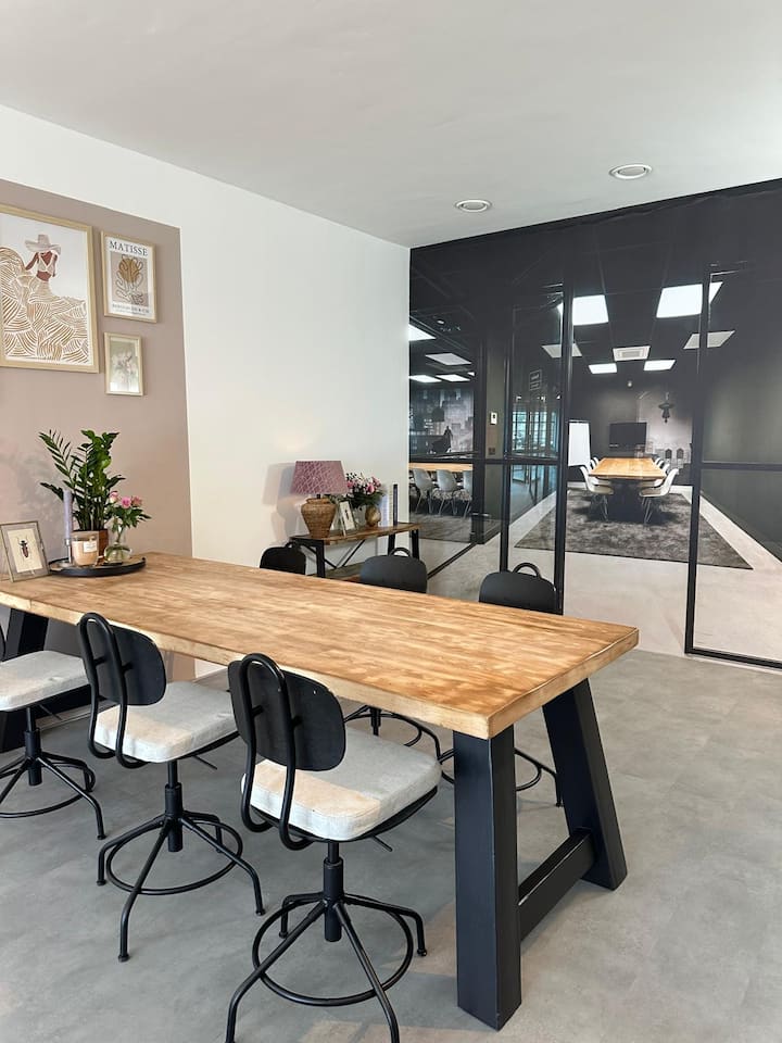 Loft The Office. Met Gratis Parkeerplaats. - Haarlem