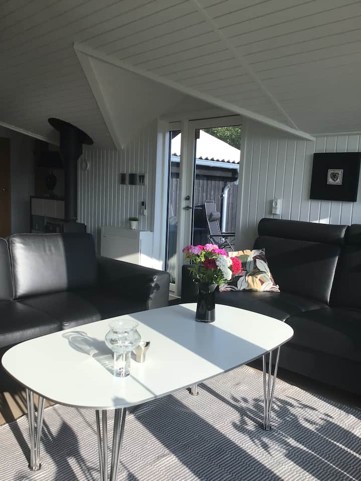 H. 3 Skøn Lille Sommerhus Tæt På Fjorden Fri Vand. - Krik