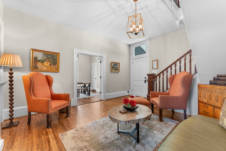 Byrd's Nest (Black Bear Manor) - Sperryville, VA