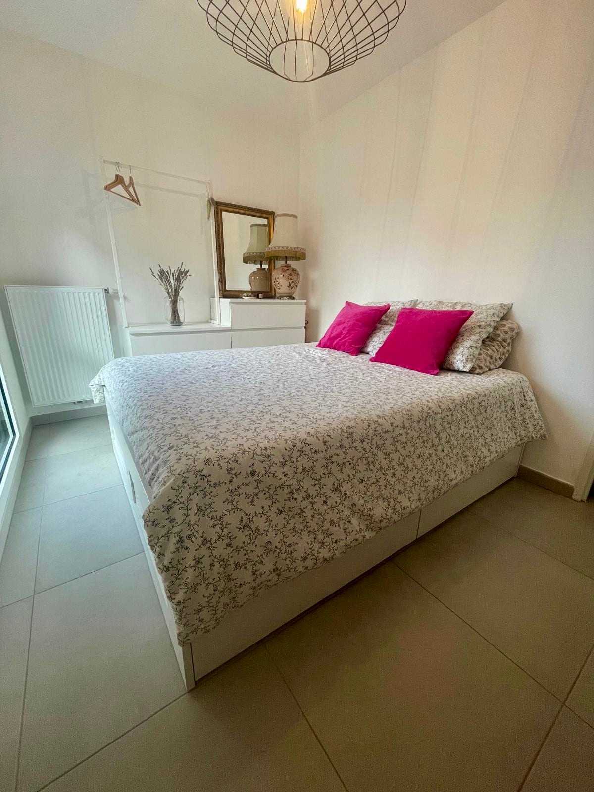 ห้องพ่อแม่ เตียงควีนไซส์ 160x200