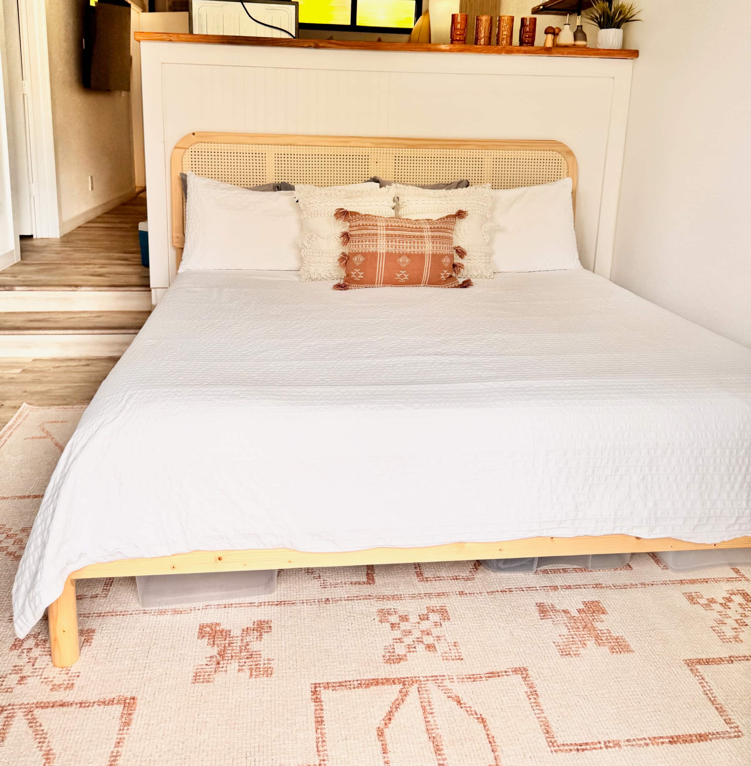 Boho Perfect Honeymoon Spot, AC + Kitchenette - Main photo