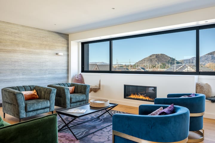 Brand New On Rubus - Wanaka