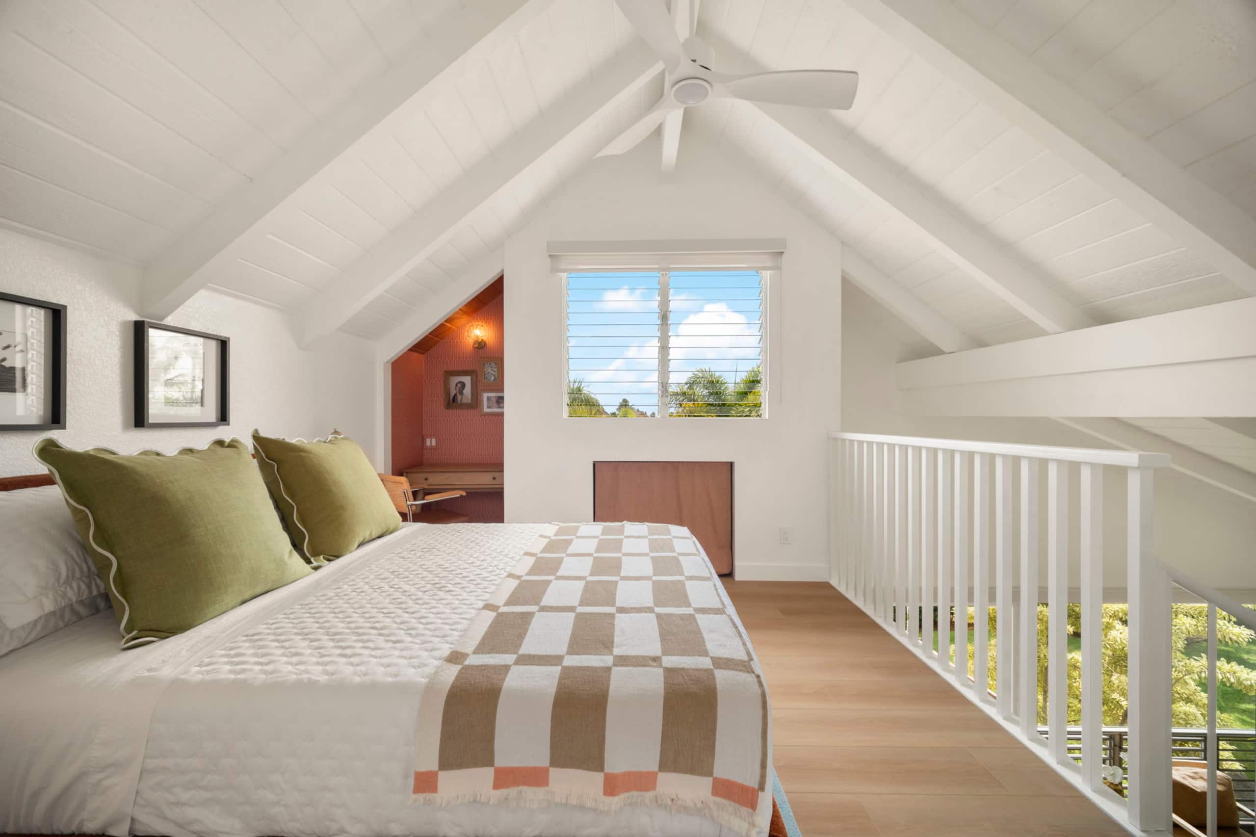 Stylish Princeville Retreat | Private Lanai + AC - Image 27
