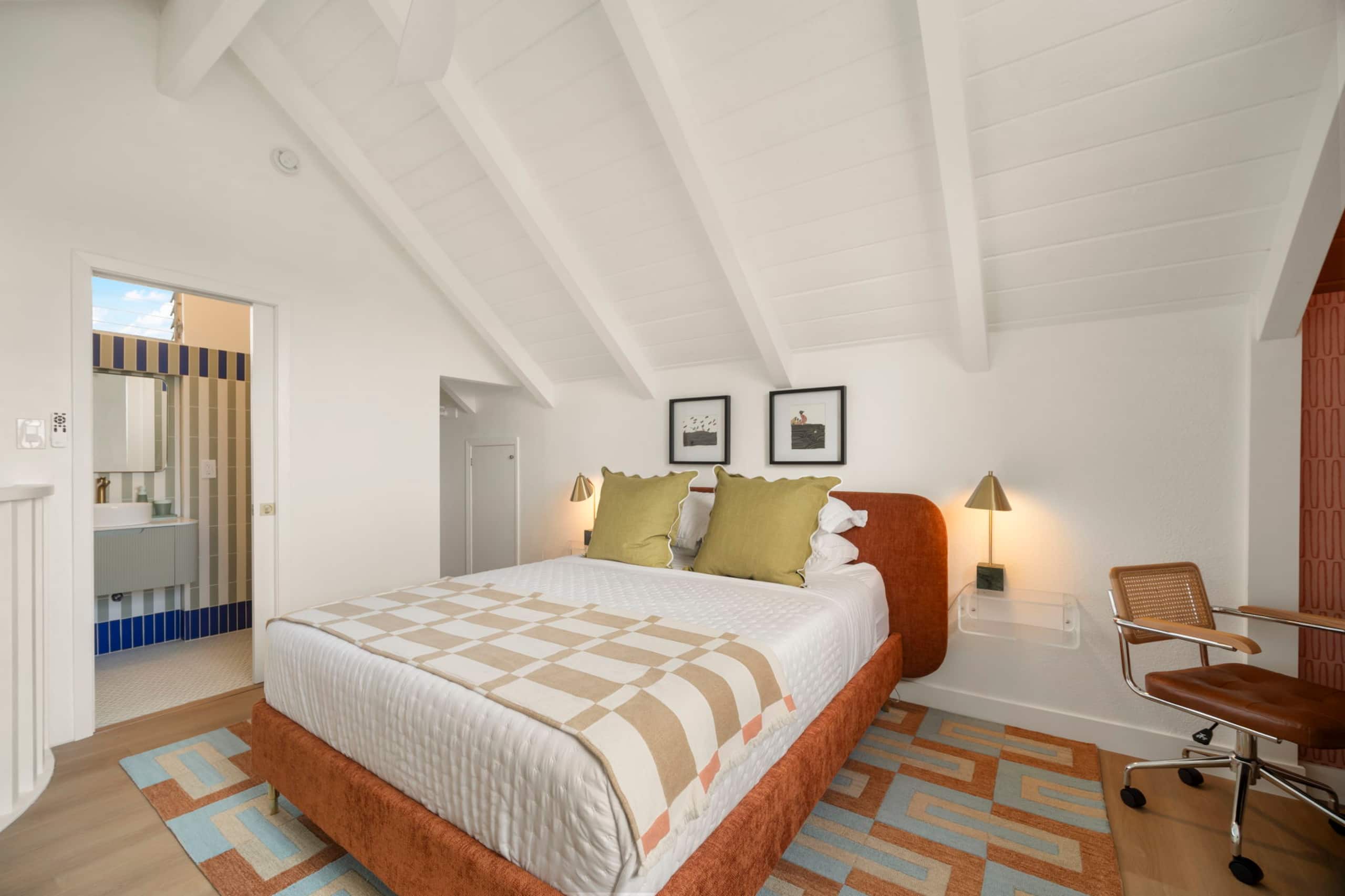 Stylish Princeville Retreat | Private Lanai + AC - Image 29