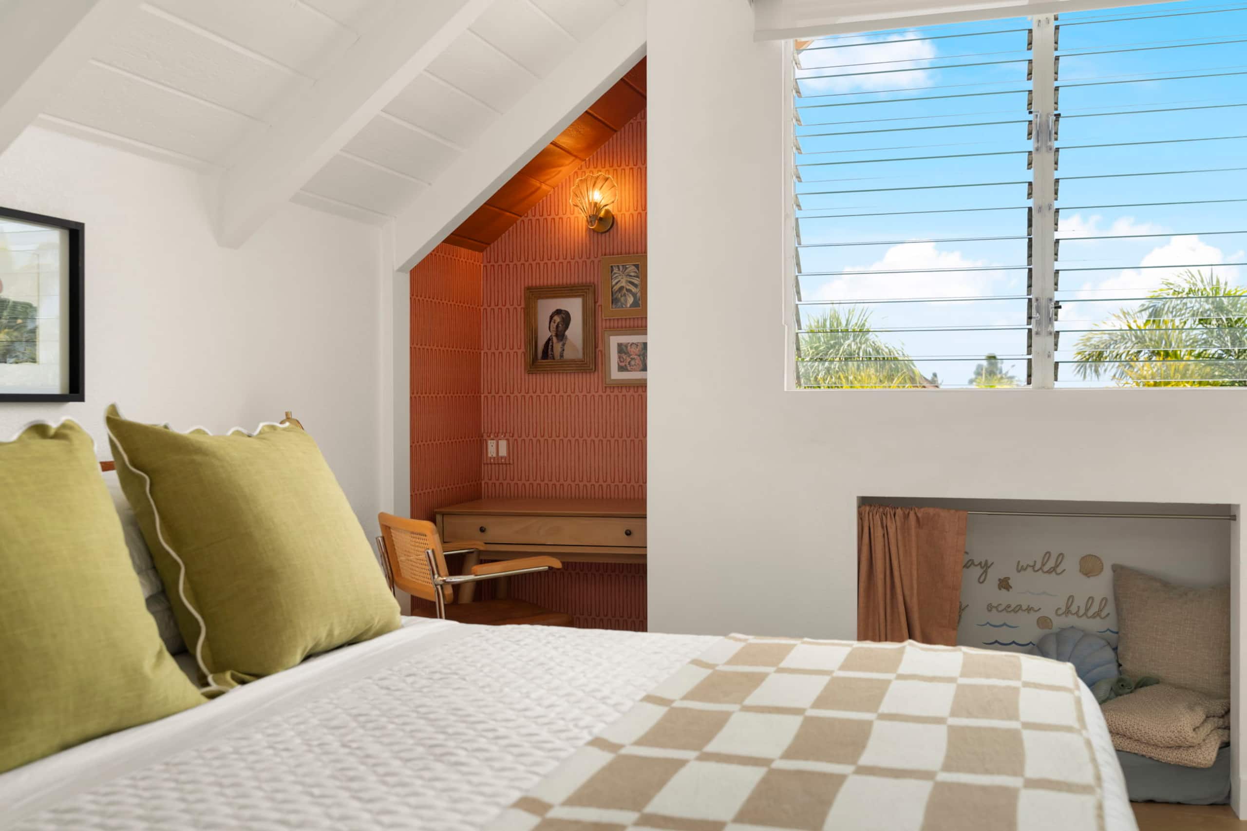 Stylish Princeville Retreat | Private Lanai + AC - Image 34