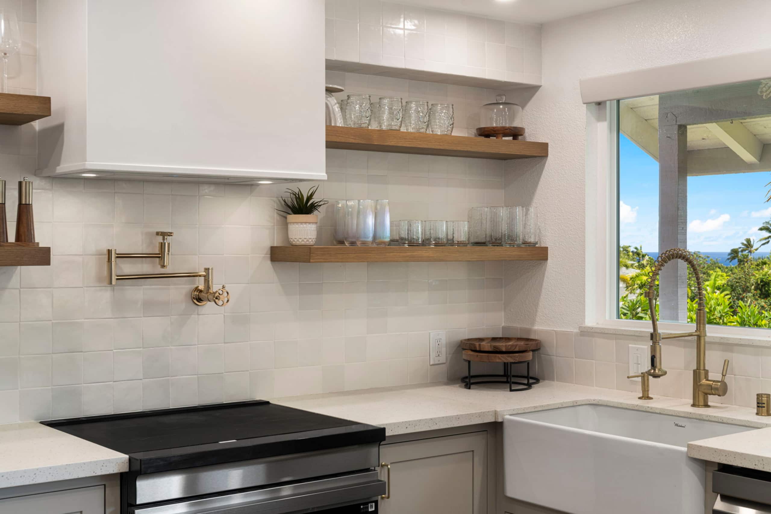 Stylish Princeville Retreat | Private Lanai + AC - Image 18
