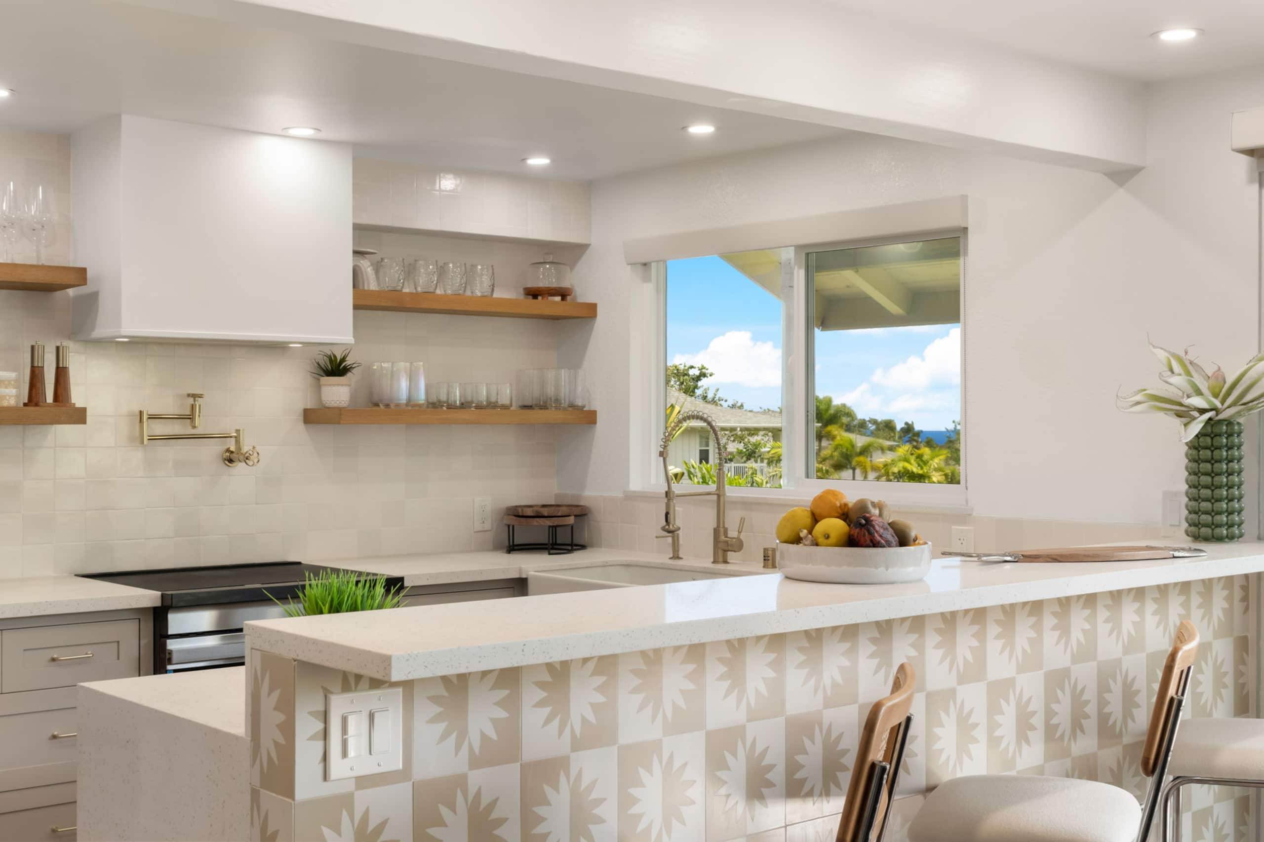 Stylish Princeville Retreat | Private Lanai + AC - Image 13