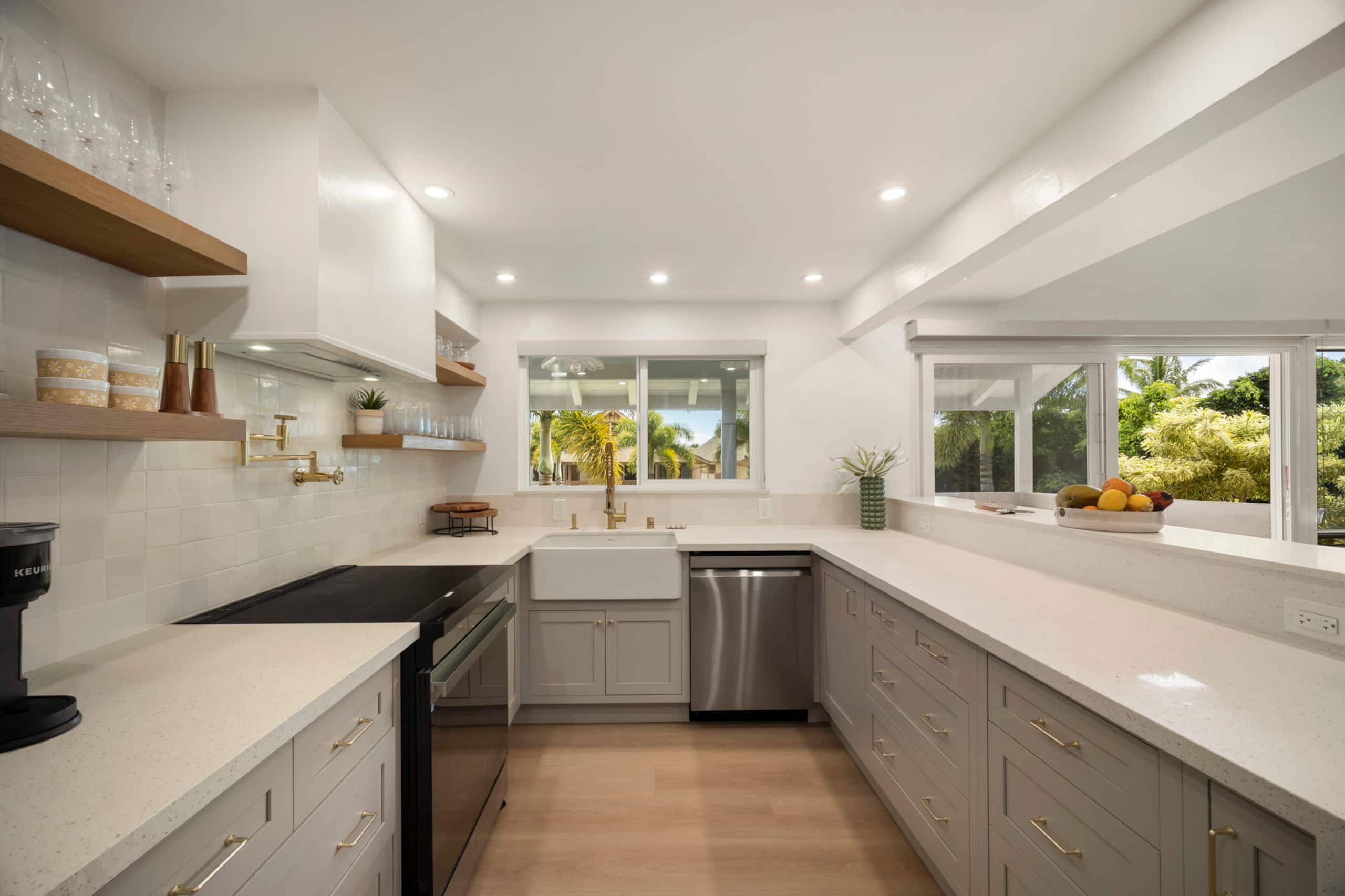 Stylish Princeville Retreat | Private Lanai + AC - Image 15