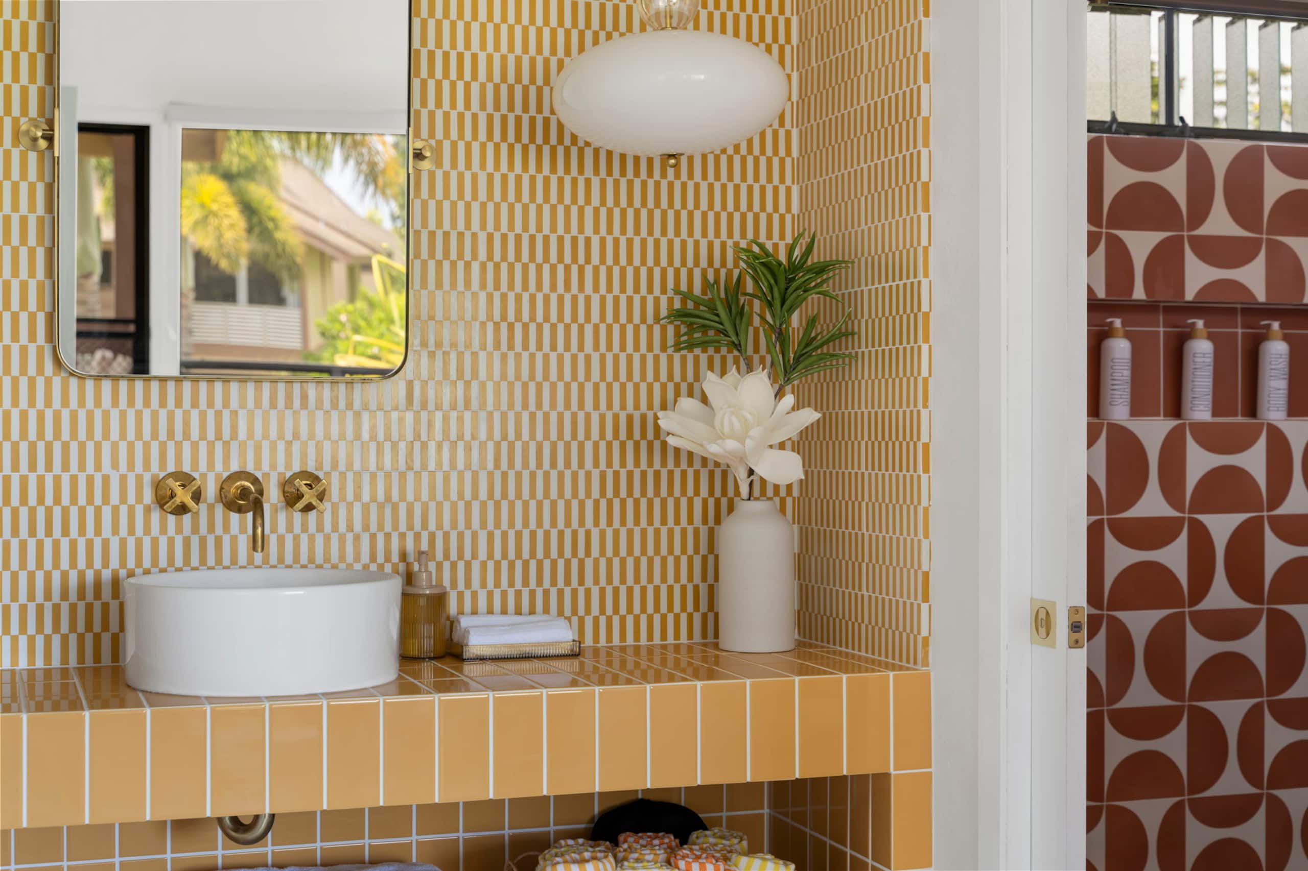 Stylish Princeville Retreat | Private Lanai + AC - Image 38