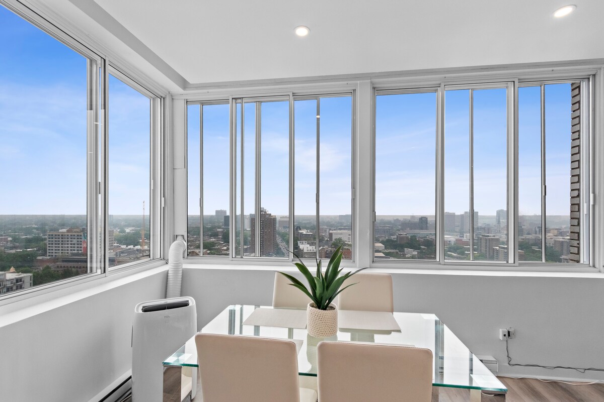 Top-Floor Penthouse • View • Elevator • Parking - Apartments for