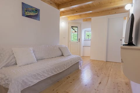 Top performing Airbnb: Rustic Chic Apartment with a View in Općina Mošćenička Draga
