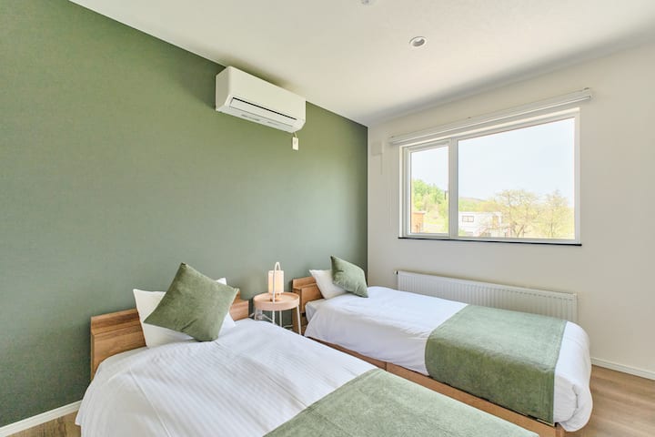 FuranoViews|9MintoFarmTomita|Private4BR|8Guests