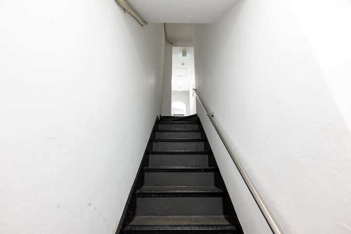 [SALE!]72sqm 10pax loft suite/Projector/WiFi gallery image 5