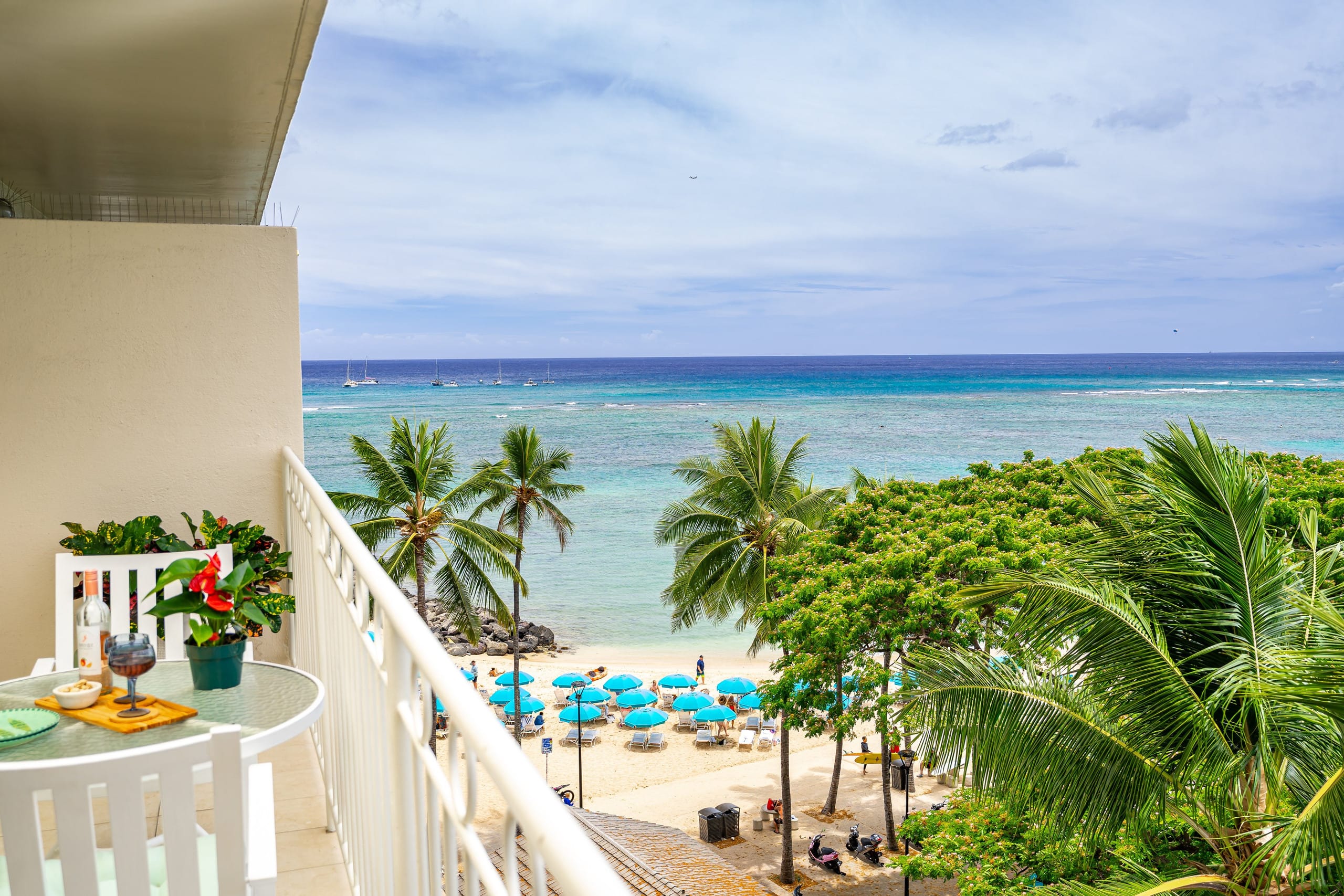 Condo in Honolulu · ★5.0 · 1 bedroom · 2 beds · 1 private bath - Image 26