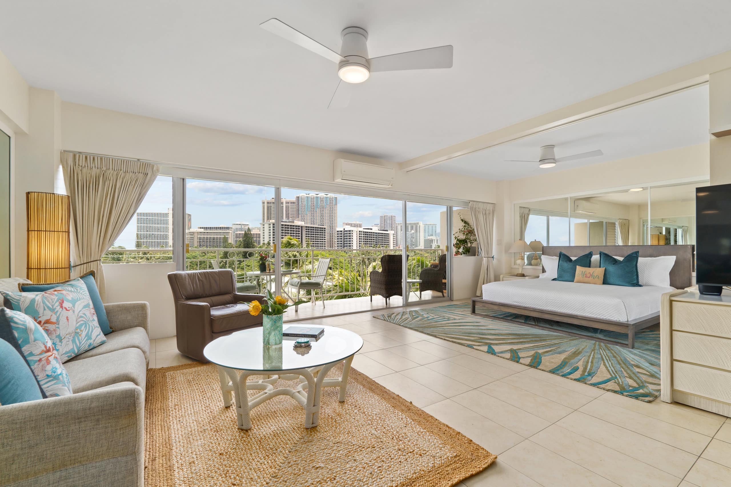 Condo in Honolulu · ★5.0 · 1 bedroom · 2 beds · 1 private bath - Image 4