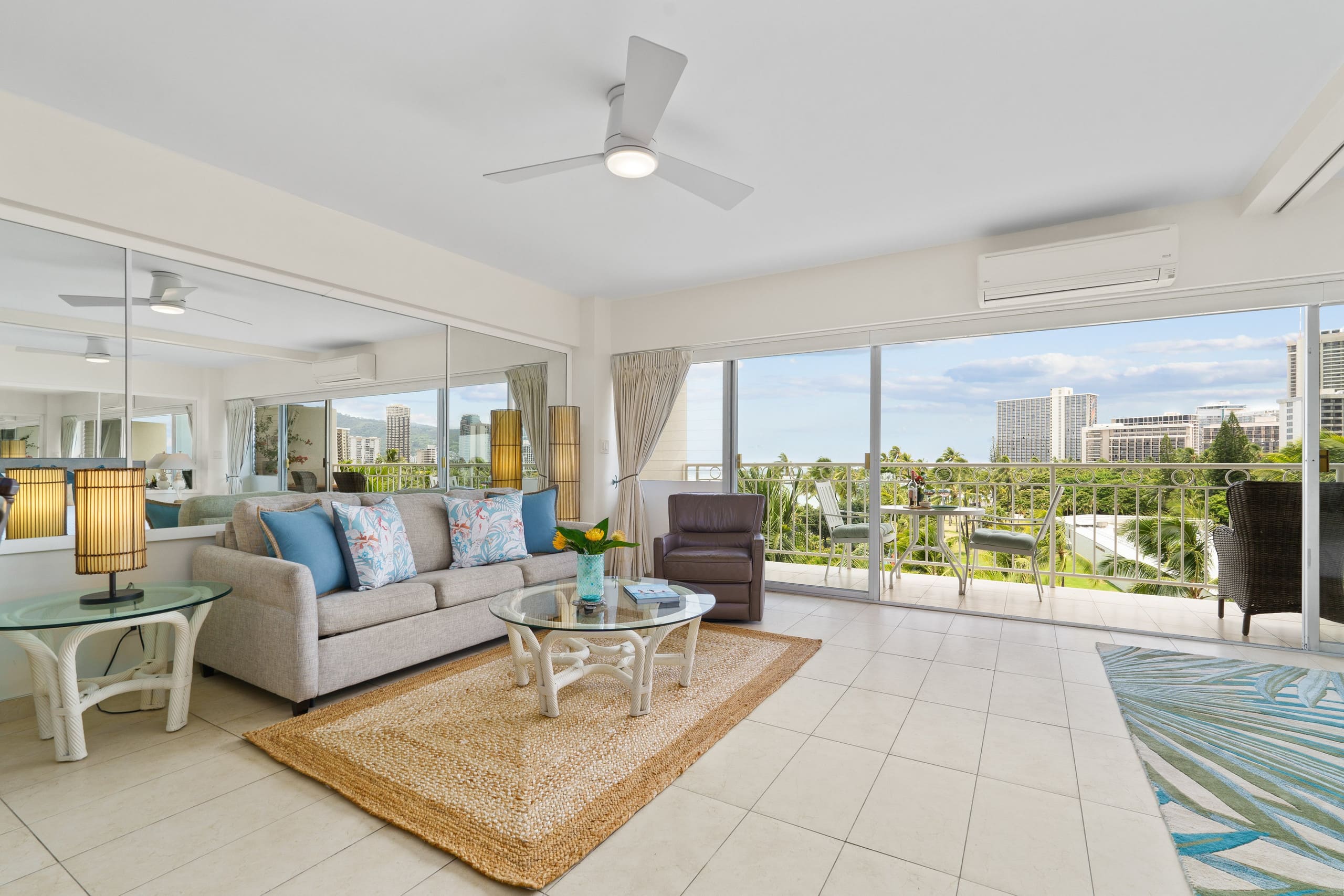 Condo in Honolulu · ★5.0 · 1 bedroom · 2 beds · 1 private bath - Image 6