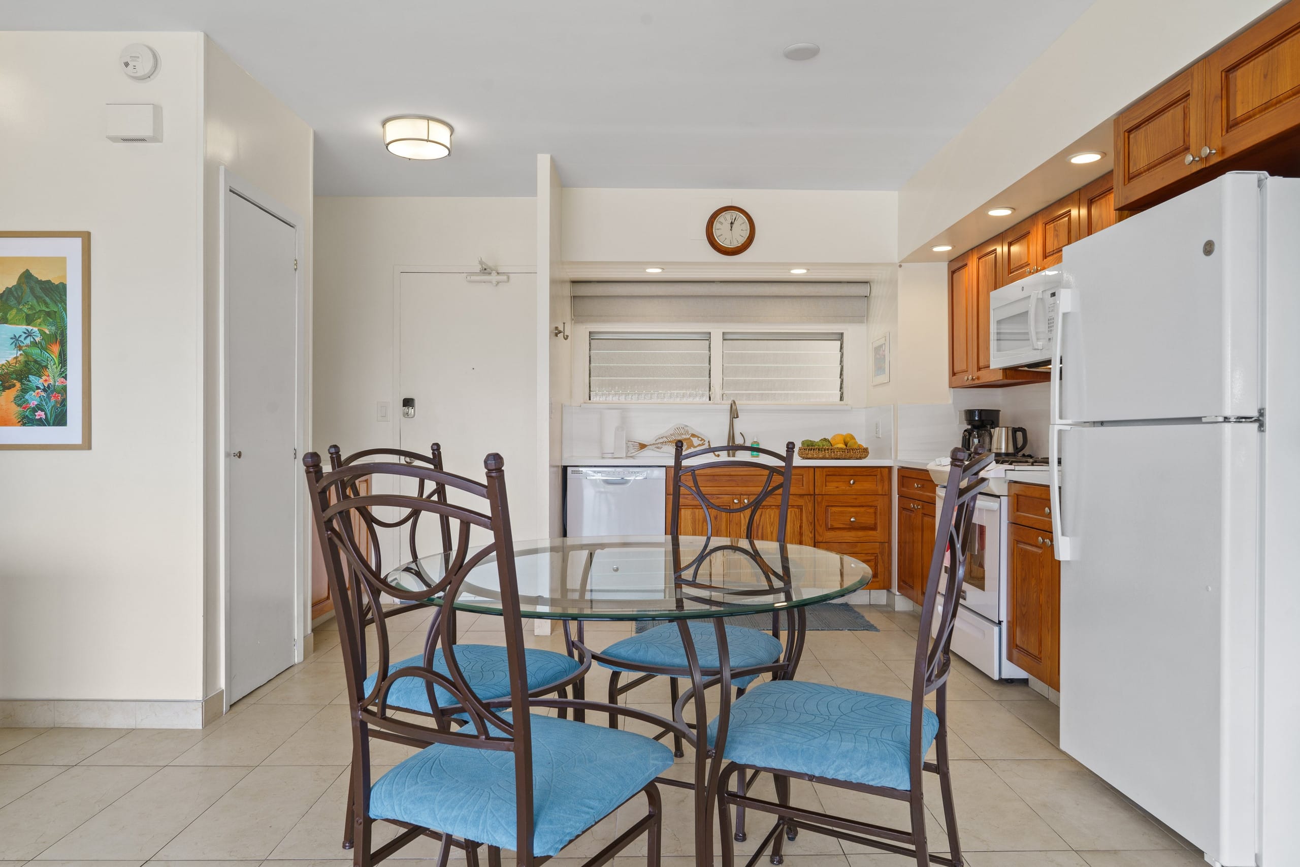Condo in Honolulu · ★5.0 · 1 bedroom · 2 beds · 1 private bath - Image 14