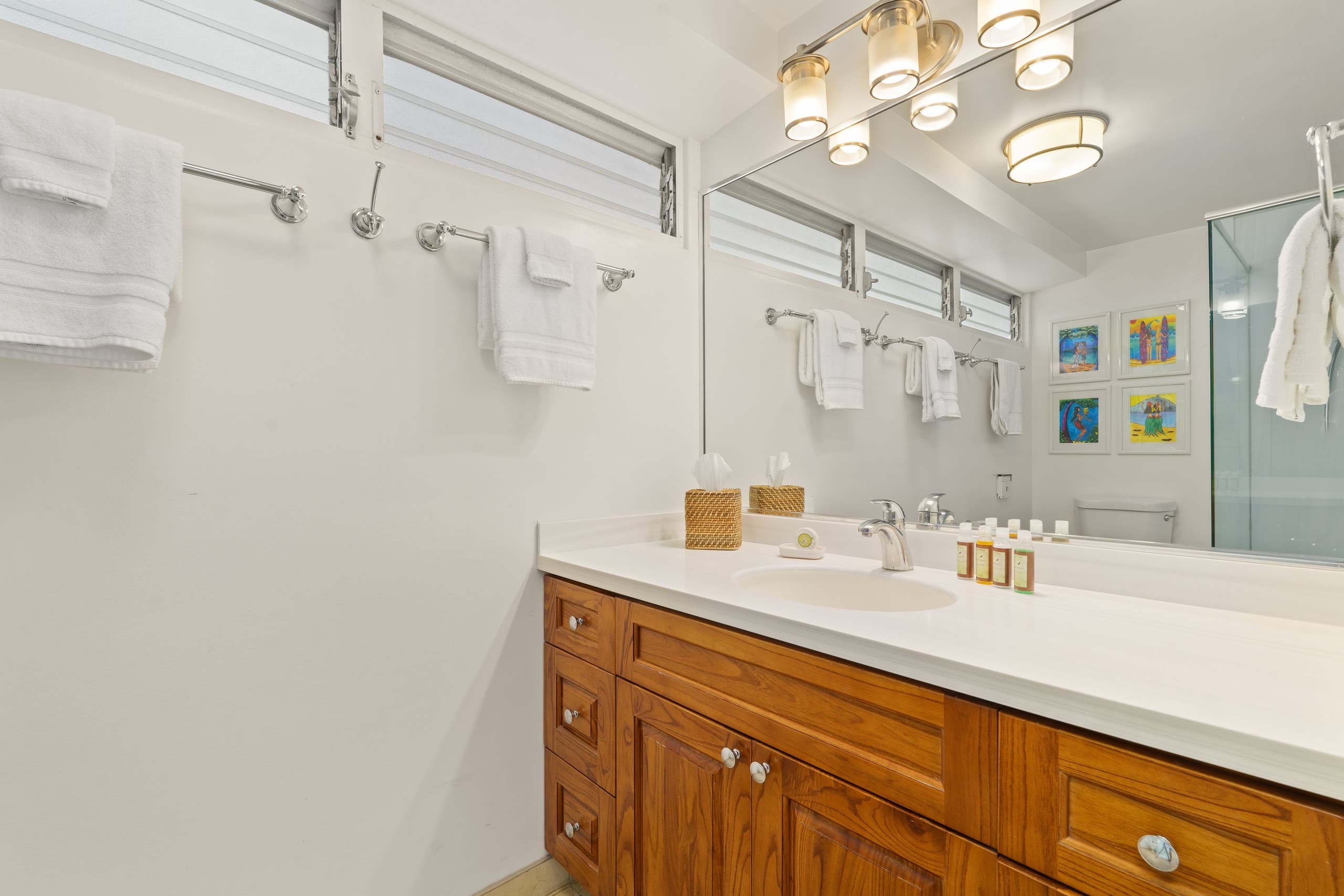 Condo in Honolulu · ★5.0 · 1 bedroom · 2 beds · 1 private bath - Image 21
