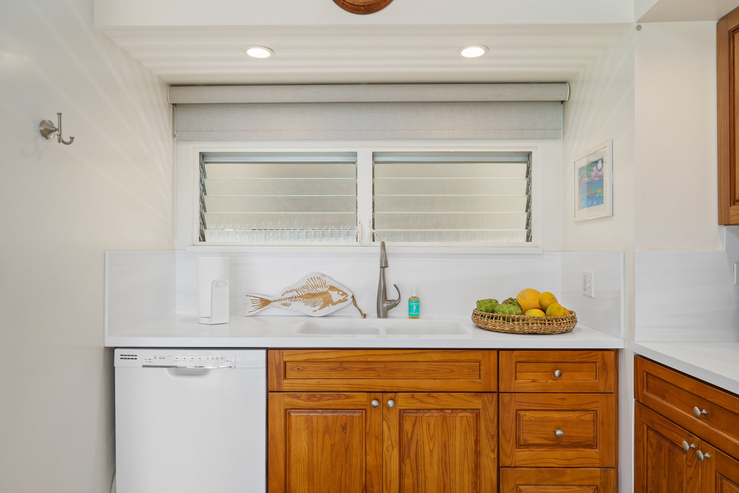 Condo in Honolulu · ★5.0 · 1 bedroom · 2 beds · 1 private bath - Image 11